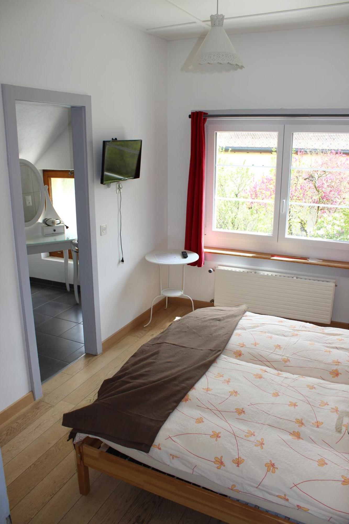 A Côte Bed & Breakfast Motiers Ngoại thất bức ảnh